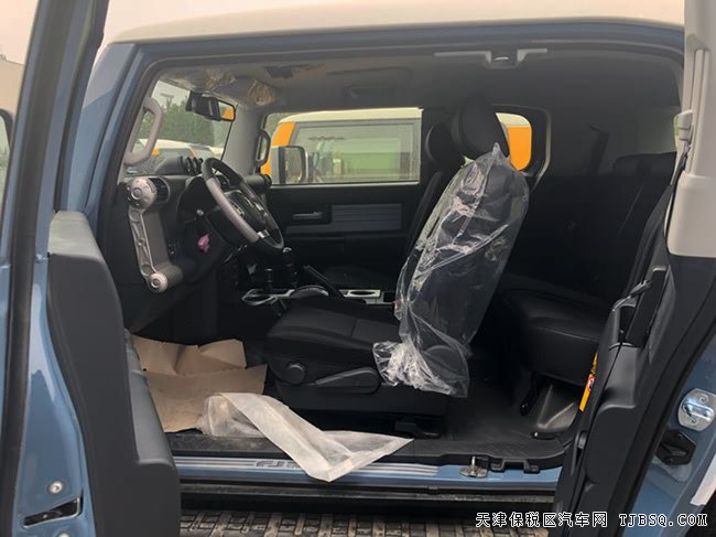 2019款豐田FJ酷路澤中東版 17輪/氣泵/雙油箱現(xiàn)車42.5萬