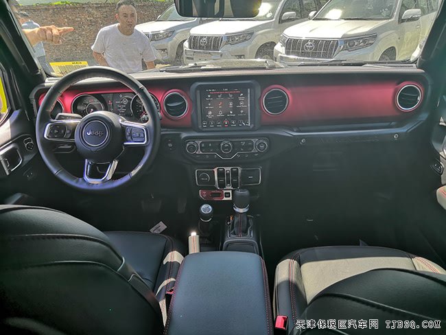 2019款JEEP牧馬人羅賓漢 真皮/安全包/寒冷包現(xiàn)車51萬(wàn)