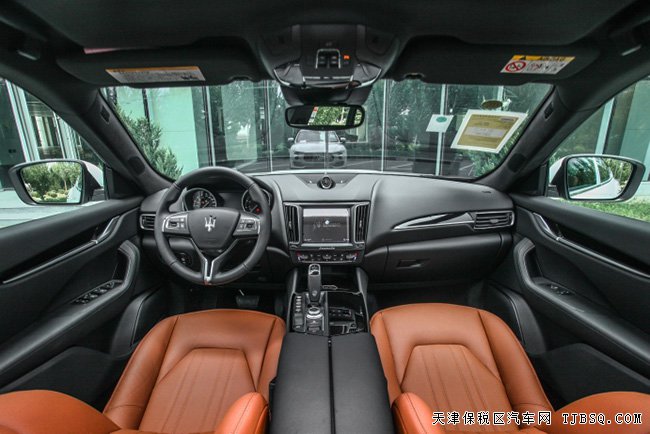 2019款瑪莎拉蒂levante中東版 19輪/倒影/全景現(xiàn)車74萬