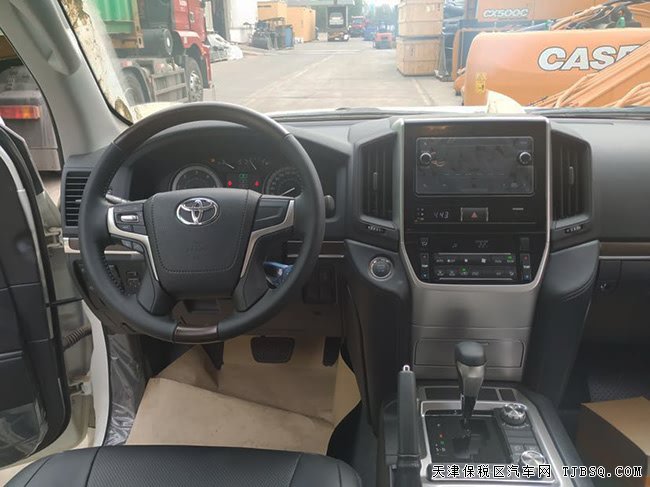 19款豐田酷路澤4500中東版 18輪/7座真皮/天窗現(xiàn)車100萬