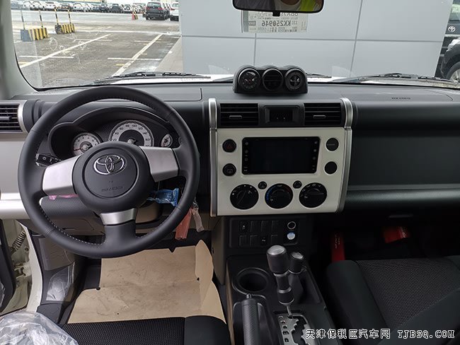 2019款豐田FJ酷路澤4.0L中東版 雙油箱/氣泵現(xiàn)車41.5萬