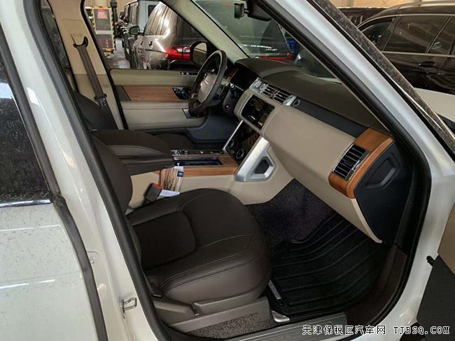 2019款路虎攬勝3.0T行政美規(guī)版 汽油現(xiàn)車津城熱銷