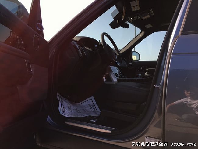 19款路虎攬勝3.0T行政版 HSE/視覺包/駕輔包現(xiàn)車114萬