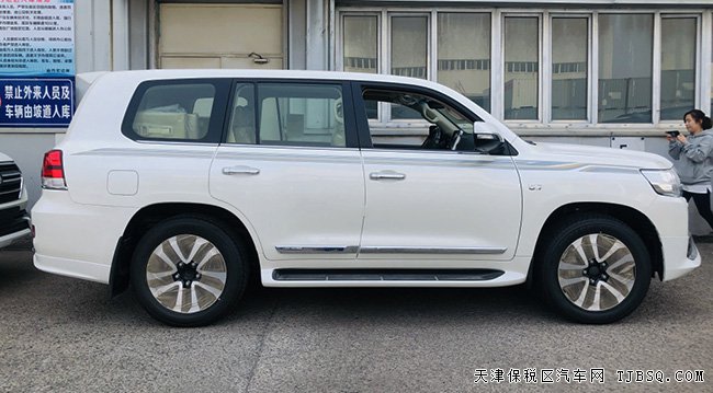 19款豐田酷路澤5700中東版 20輪/包圍/底升現(xiàn)車111.5萬(wàn)