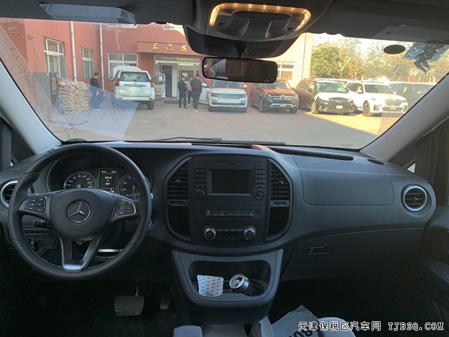 2018款奔馳METRIS美規(guī)版 7座真皮/17輪/外觀包現(xiàn)車(chē)35萬(wàn)