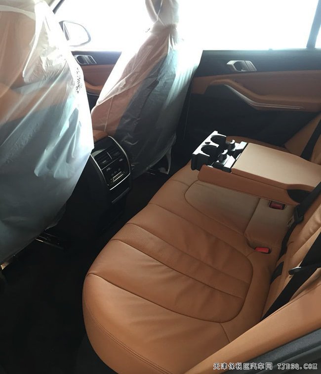 19款寶馬X5中東版 環(huán)影/LED大燈/全景天窗現(xiàn)車70萬盡享