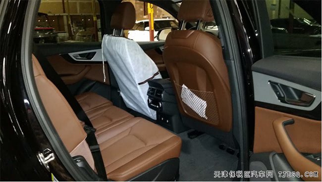 19款?yuàn)W迪Q7加規(guī)版 20輪/BOSE/環(huán)影/動(dòng)態(tài)包現(xiàn)車68萬優(yōu)選