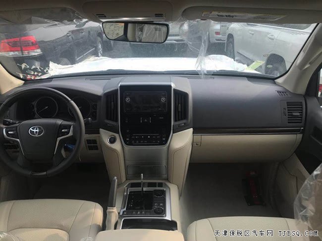 2019款豐田酷路澤4600中東版 陸巡V8現(xiàn)車超值熱賣