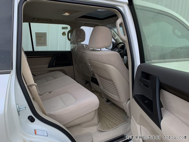 2019款豐田酷路澤4600中東版 18輪/8氣囊/天窗現(xiàn)車90萬
