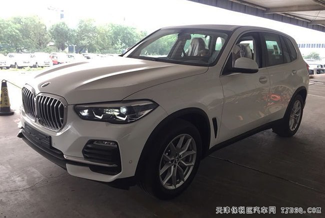 平行進(jìn)口車19款寶馬X5中東版 天津港現(xiàn)車優(yōu)惠起航