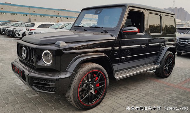 2019款奔馳G63AMG歐規(guī)版 22輪/雙拼內(nèi)飾/國(guó)六現(xiàn)車(chē)304萬(wàn)