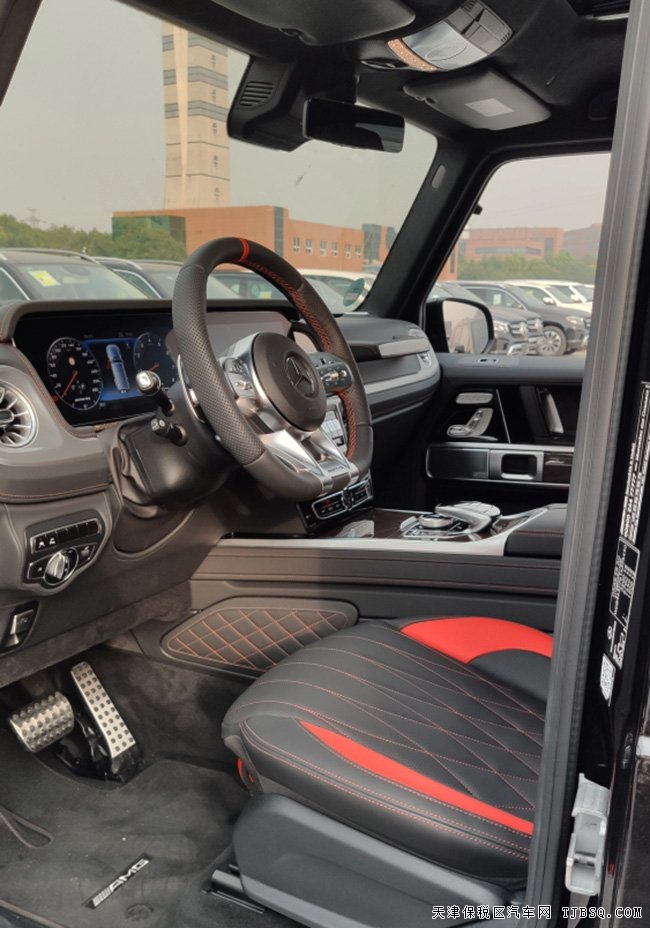 2019款奔馳G63AMG歐規(guī)版 22輪/雙拼內(nèi)飾/國(guó)六現(xiàn)車(chē)304萬(wàn)