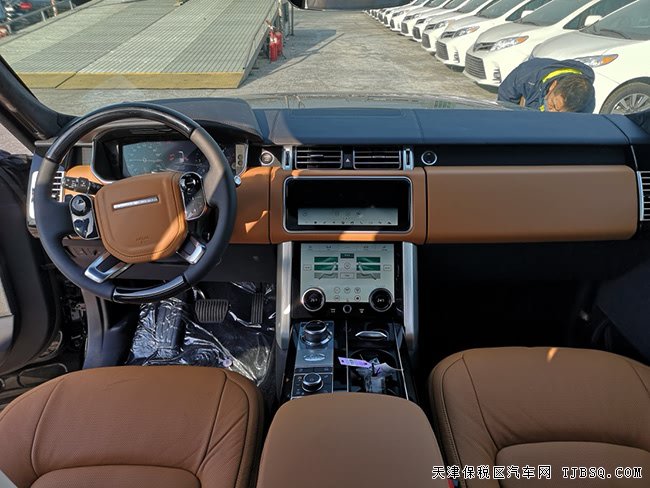 2019款路虎攬勝3.0T創(chuàng)世加長版 22輪/黑耀套件現(xiàn)車130萬