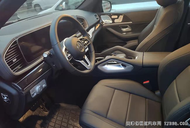 2020款奔馳GLE350加規(guī)版 豪華包/暗夜運(yùn)動(dòng)包現(xiàn)車71.2萬(wàn)