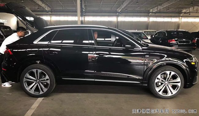 平行進口19款奧迪Q8加規(guī)版 22輪/BO/駕輔包現(xiàn)車80.8萬