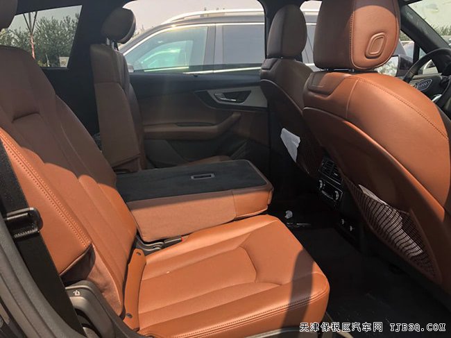 2019款?yuàn)W迪Q7加規(guī)版 3.0T七座SUV現(xiàn)車鉅惠來襲