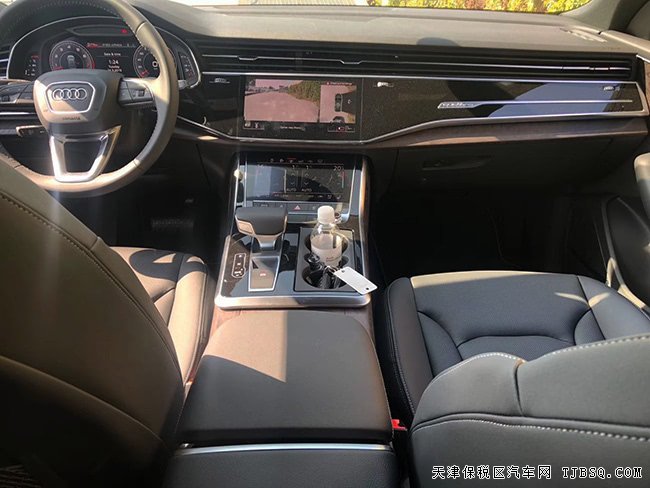 平行進口車19款奧迪Q8加規(guī)版 七座SUV現(xiàn)車酬賓