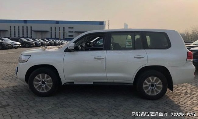 19款豐田酷路澤5700中東版 天窗/前杠/18輪現(xiàn)車102.5萬