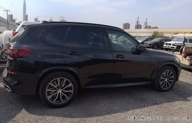 平行進(jìn)口車19款寶馬X5加規(guī)版 3.0T現(xiàn)車津城巨獻(xiàn)