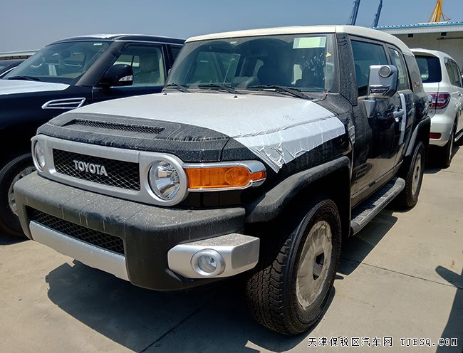 2019款豐田FJ酷路澤4.0L中東版 港口現(xiàn)車優(yōu)惠促銷