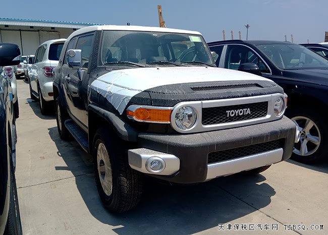 2019款豐田FJ酷路澤4.0L中東版 港口現(xiàn)車優(yōu)惠促銷