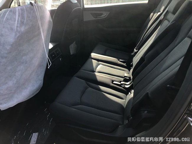平行進口19款奧迪Q7歐規(guī)版 18輪/電尾門/全景現(xiàn)車54萬