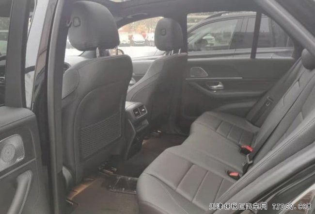 20款奔馳GLE350加規(guī)版 駕輔/運(yùn)動(dòng)包/豪華包現(xiàn)車(chē)76.5萬(wàn)