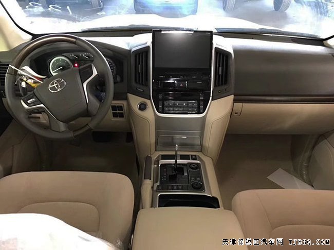 2019款豐田酷路澤4500中東版 8氣囊/18輪/天窗現(xiàn)車(chē)97萬(wàn)