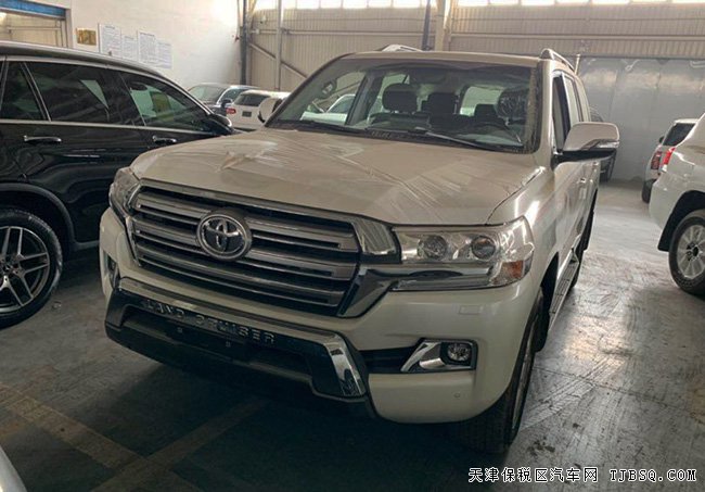 2019款豐田酷路澤4500中東版 柴油版現(xiàn)車優(yōu)惠起航