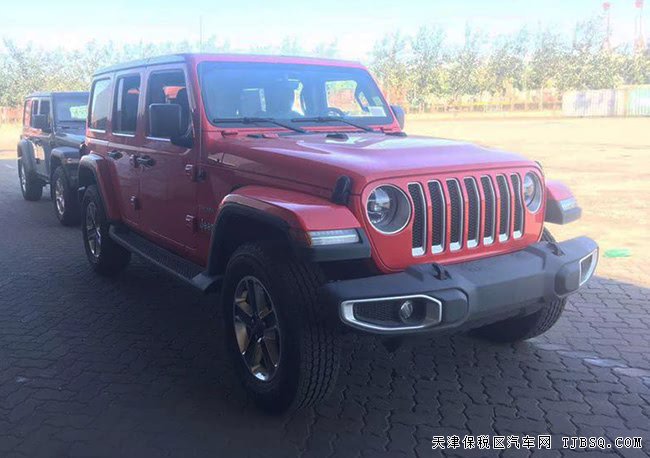2019款JEEP牧馬人撒哈拉 寒冷包/燈包/安全包現(xiàn)車45萬