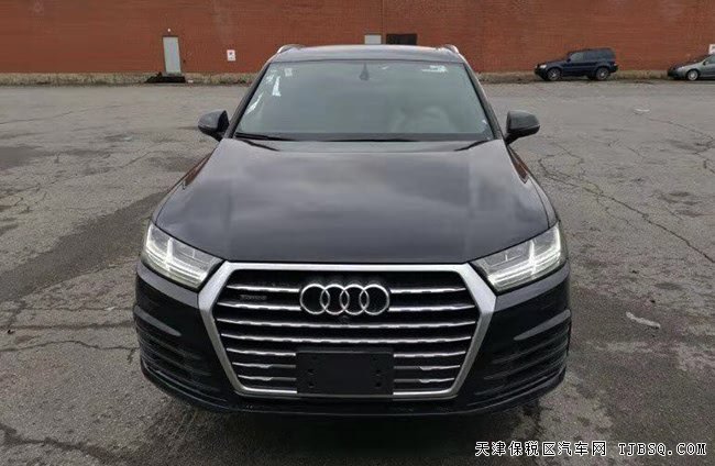 2019款?yuàn)W迪Q7加拿大版7座SUV 保稅區(qū)現(xiàn)車優(yōu)惠購(gòu)
