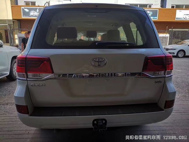 2019款豐田酷路澤4000中東版 18輪/7座/冰箱現(xiàn)車62.5萬