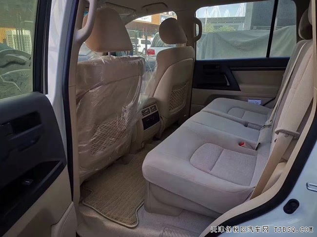2019款豐田酷路澤4000中東版 18輪/7座/冰箱現(xiàn)車62.5萬