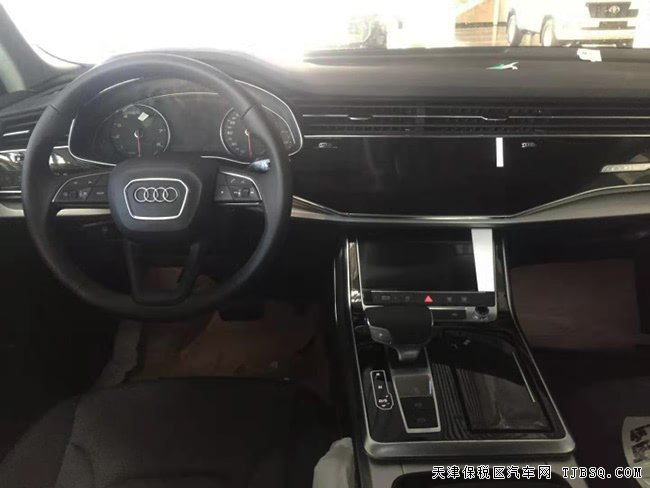 平行進(jìn)口19款?yuàn)W迪Q8中東版 LED大燈/全景天窗現(xiàn)車(chē)69.5萬(wàn)