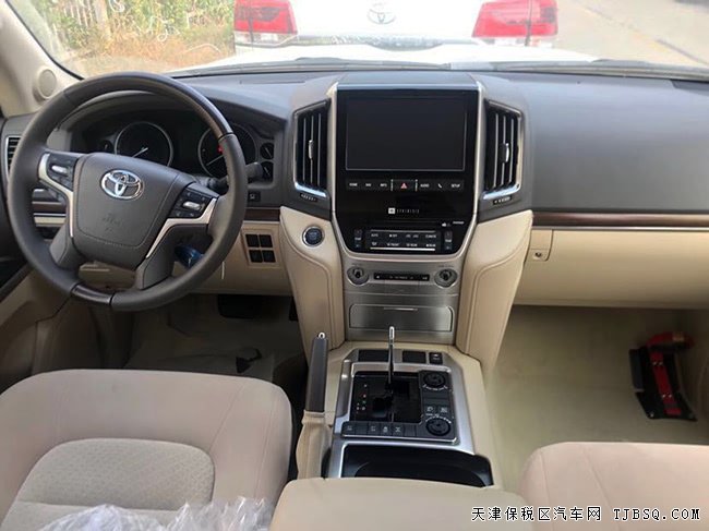 2019款豐田酷路澤5700中東版 港口現(xiàn)車新年優(yōu)選
