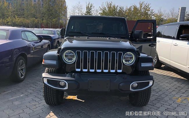 19款JEEP牧馬人撒哈拉 寒冷包/安全包/導(dǎo)航包現(xiàn)車44.5萬(wàn)