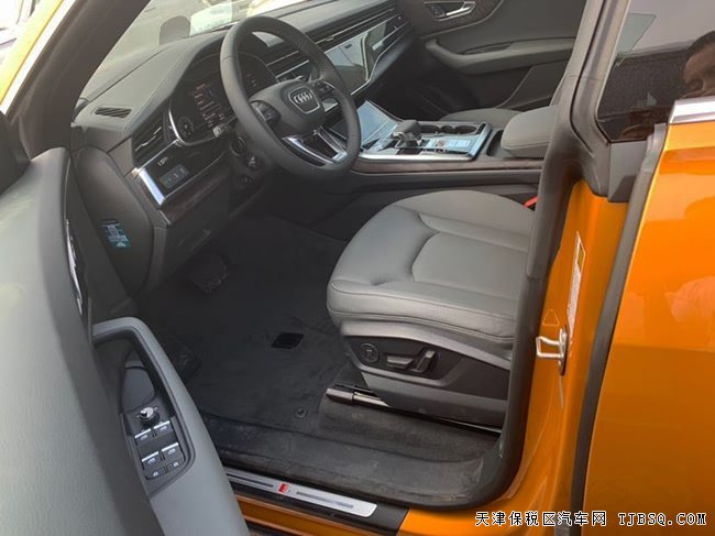 平行進(jìn)口19款?yuàn)W迪Q8加規(guī)版 3.0T現(xiàn)車(chē)熱賣(mài)優(yōu)惠促