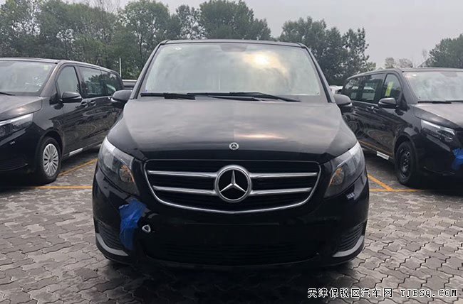 2019款奔馳V250中東版 舒適懸掛/雙電動(dòng)門/17輪現(xiàn)車42萬(wàn)