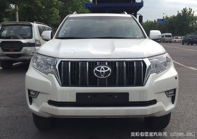 2019款豐田普拉多3000中東版 17輪/7座/天窗現(xiàn)車57.6萬