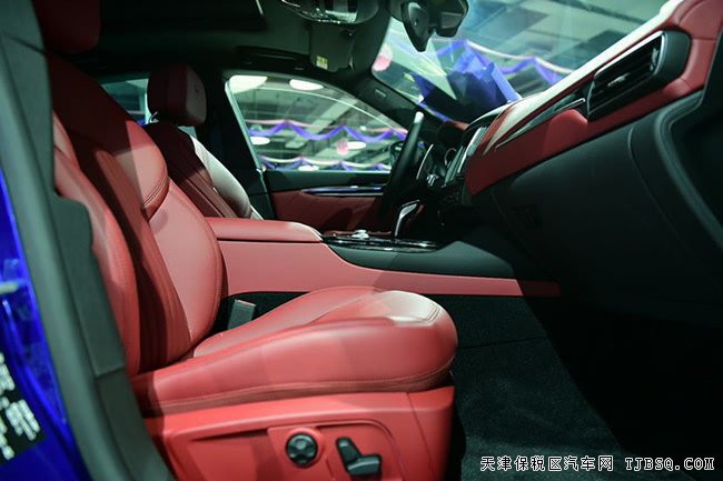 2019款瑪莎拉蒂levante美規(guī)版 19輪/全景/遙啟現(xiàn)車102萬