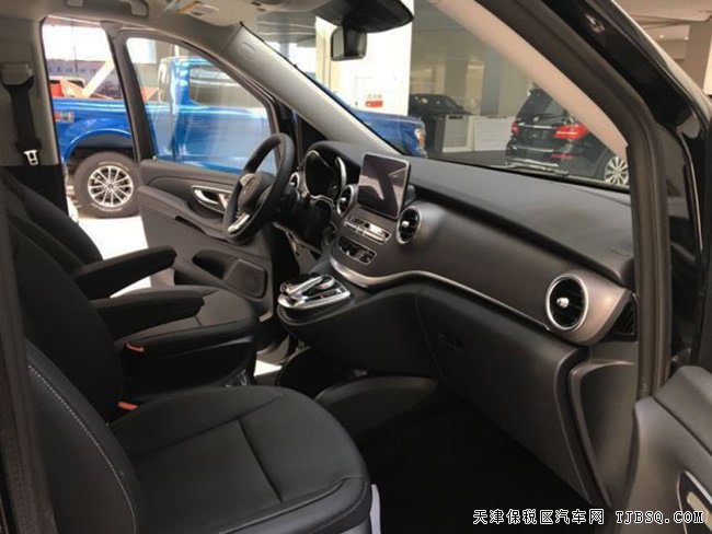 2020款奔馳V250墨西哥版 金屬漆/7座/全景天窗現(xiàn)車55萬