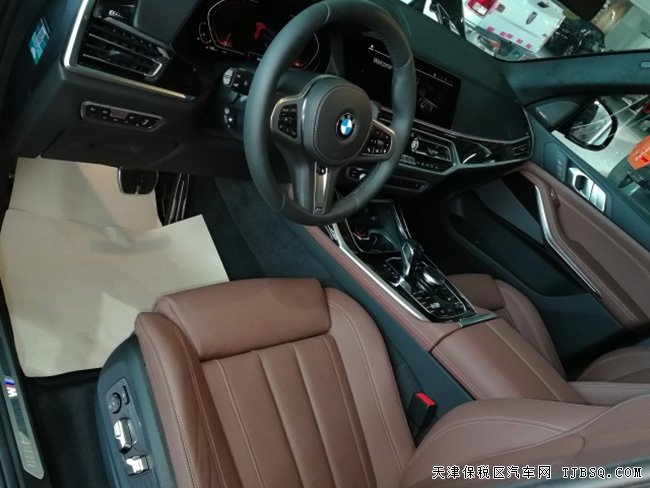 2019款寶馬X7加規(guī)版 22輪/電吸門(mén)/環(huán)影/哈曼現(xiàn)車(chē)104萬(wàn)