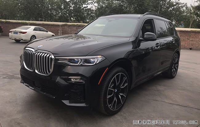 2019款寶馬X7加規(guī)版 22輪/電吸門(mén)/環(huán)影/哈曼現(xiàn)車(chē)104萬(wàn)