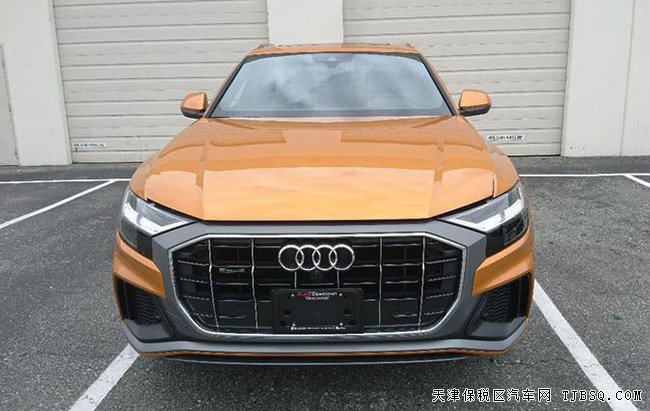 2019款?yuàn)W迪Q8加規(guī)版 S-line包/環(huán)影/全景天窗現(xiàn)車74萬
