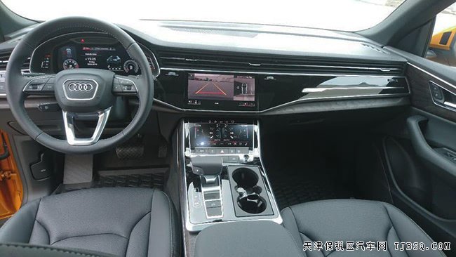 2019款?yuàn)W迪Q8加規(guī)版 S-line包/環(huán)影/全景天窗現(xiàn)車74萬