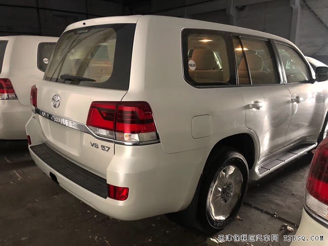 20款豐田酷路澤5700中東版 12氣囊/18輪/遙啟現(xiàn)車102萬