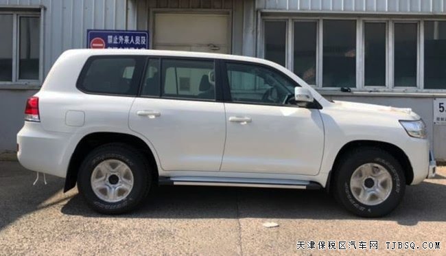 2019款豐田酷路澤4500中東版 7座/8氣囊/KDSS現(xiàn)車110萬(wàn)