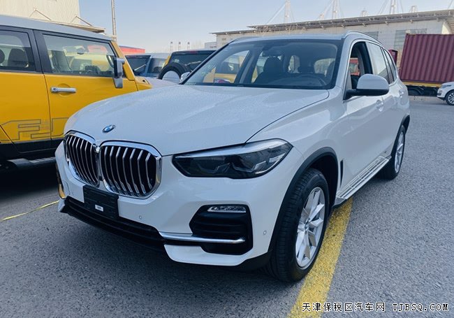 2020款寶馬X5墨西哥版 19輪/全景天窗/LED大燈現(xiàn)車(chē)66萬(wàn)