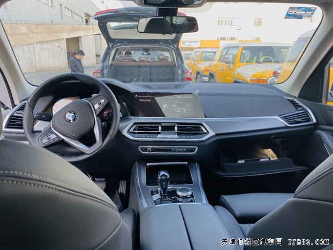 2020款寶馬X5墨西哥版 19輪/全景天窗/LED大燈現(xiàn)車(chē)66萬(wàn)