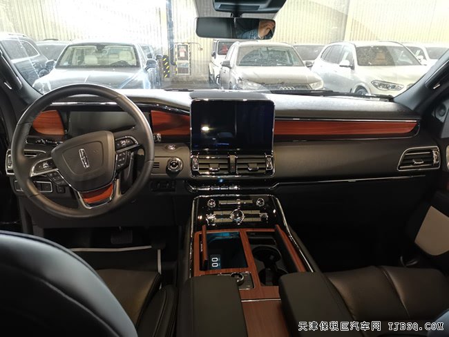 19款林肯領航員加規(guī)版 座椅包/300A/科技包現(xiàn)車102.5萬